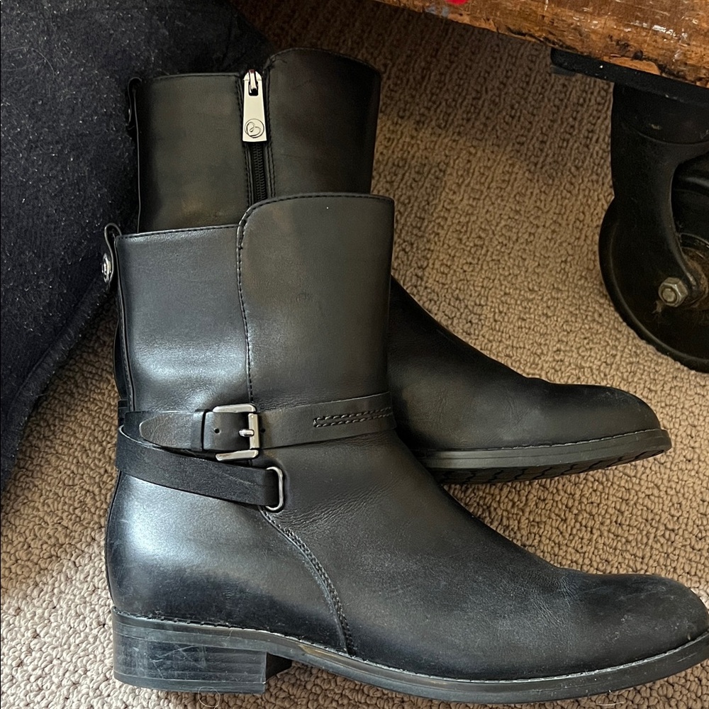 Blondo women's Black Leather Buckle Boots